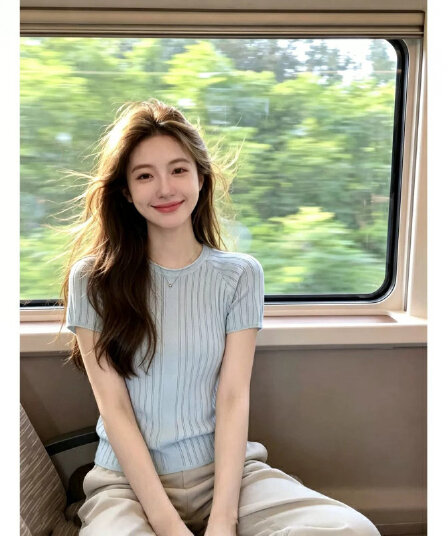한 부서 파란색 홀로우 아웃 얼음 실크 니트 반팔 긍정적 인 어깨 티셔츠 여성 몸매 가꾸기 쇼트 스타일 고유 한 아름다운 초여름 작은 맨위