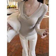 批发气质性感辣妹风原版垫肩设计感蕾丝边v领打底衫女修身长袖上衣<b class='q'>潮</b>