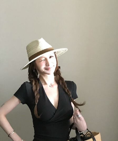 라이 경기 서울 익스트림 제인 V넥 십자가 허리 수축 주름 반팔 티셔츠 핫걸 여름 섹시함 긍정적 인 어깨 몸매 가꾸기 쇼트 스타일 맨위