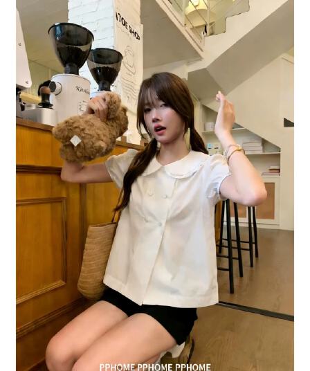 한 부서 아메리칸 여름 새로운 화이트 조개 단추 이중 버튼 여성 셔츠 주름 칼라 인형 셔츠 슬림해 보이는 맨위