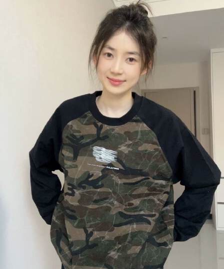 한국 chic 아메리칸 레트로 가을 겨울 새로운 카모플라주 패치워크 후드티 여성 루즈핏 거리 바람 알파벳 프린트 재킷