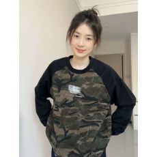 批发<b class='q'>韩国</b>chic美式复古秋冬新款迷彩拼接卫衣女宽松街头风字母印花<b class='q'>外套</b>