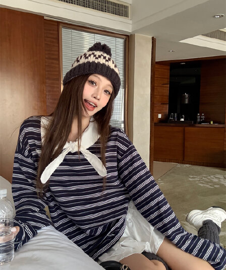 럭셔리 컬러 코튼 느긋한 바람 루즈핏 스트라이프 스트랩 긴팔 티셔츠 여성 가을 레트로 연령 감소 슬림해 보이는 캐주얼 맨위 트렌디