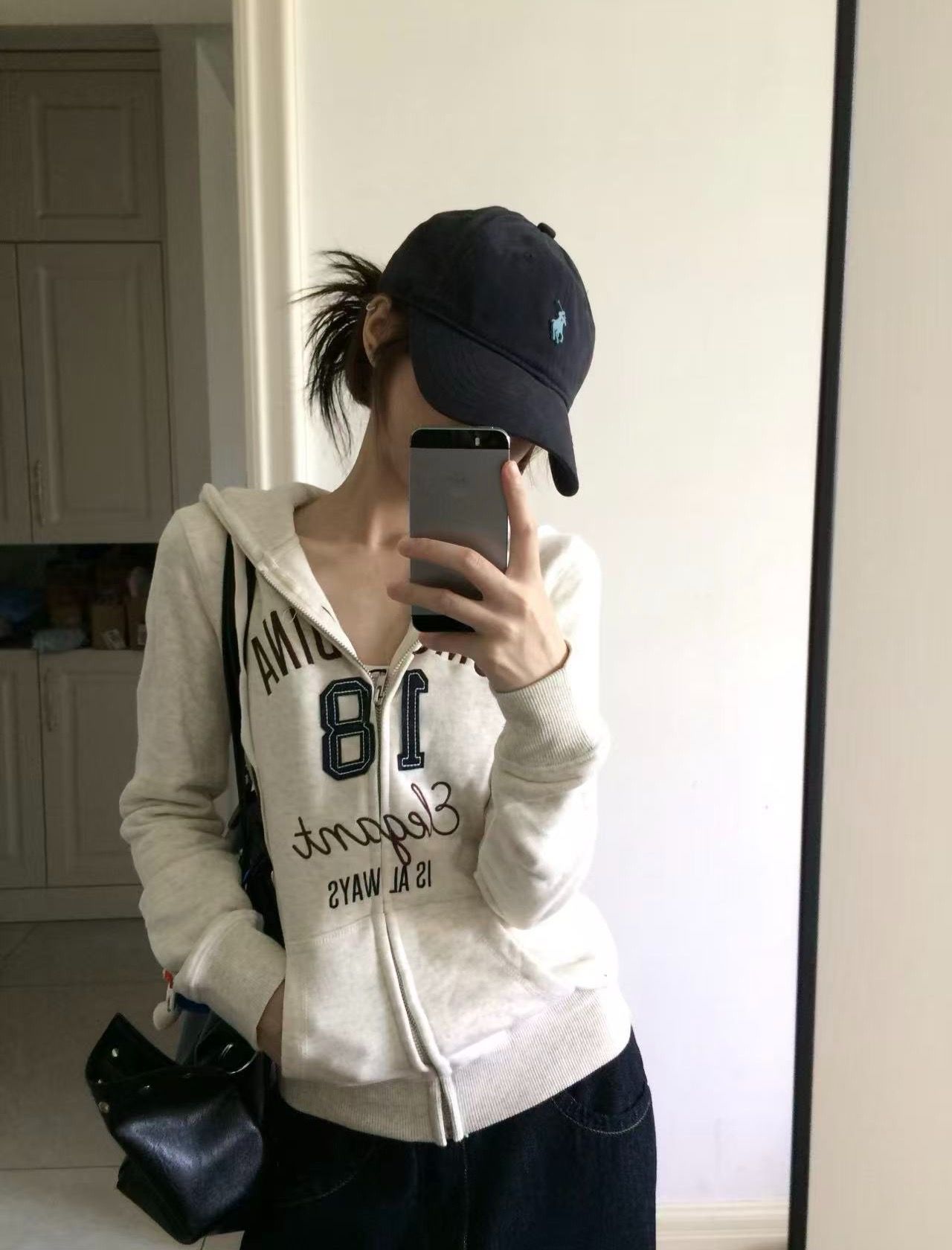 BY36587# 美式复古字母刺绣开衫连帽卫衣女秋季新款宽松运动修身拉链外套潮  服裝批發女裝批發服飾貨源