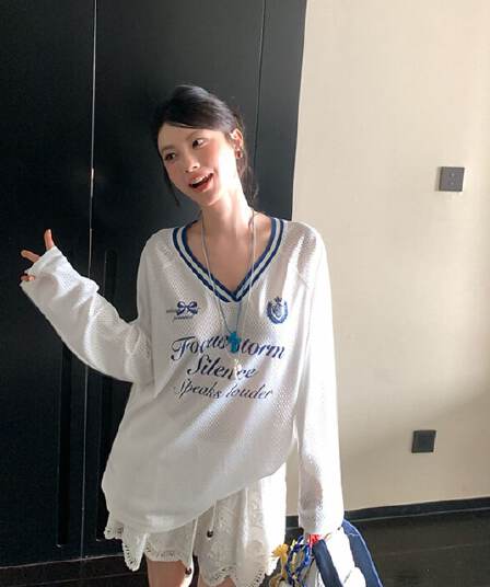 좋은 품질 가을 새로운 아메리칸 알파벳 프린트 메쉬 공 서비스 저지 배색 V넥 긴팔 티셔츠 맨위 여성