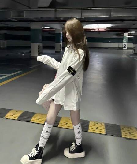 좋은 품질 순면 2026 가을 새로운 아메리칸 긴팔 티셔츠 여성 한국 스타일 루즈핏 다용도 핫걸 맨위 트렌디