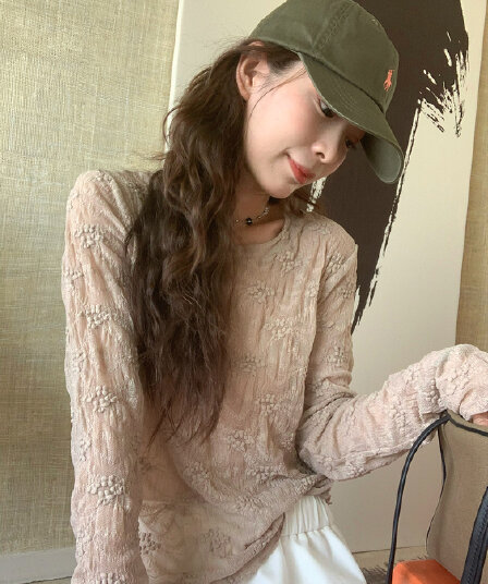 좋은 품질 가을 새로운 레이스 얇은 부드러운 통기성 한 부서 기본 셔츠 여성 느슨함 자카드 긴팔 티셔츠 맨위 트렌디