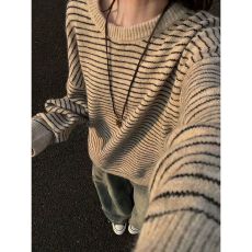 批发好质量 水洗羊驼绒条纹撞色圆领毛衣女潮牌休闲慵懒感针织衫上衣