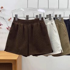 批发特大码胖妹妹灯芯绒高腰显瘦靴裤子女秋冬休闲百搭阔腿<b class='q'>短裤</b>