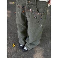 批发白色<b class='q'>刺绣</b>卡通无袖坎肩马甲背心女秋冬季爆款可爱减龄外搭马夹<b class='q'>上衣</b>