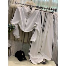 批发韩国东大门新款休闲运动套装女立领拉链卫衣搭侧拼条阔腿裤两件套