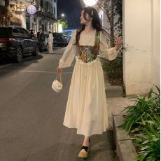 批发有里布 2025秋季简约风复古印花油画感春秋拼接假两件长袖连衣裙