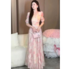 批发印花连衣裙法式温柔泡泡袖连衣裙女夏主蓬蓬裙子女2025年新款