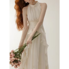 批发2025夏季挂脖连衣裙女高级感荷叶边飘逸连衣裙无袖裙子长裙子女