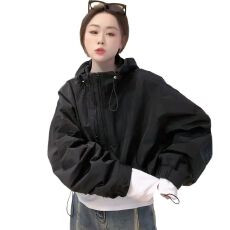 批发原版＋内里 秋季新款女士短外套洋气冲锋衣短款小个子上衣夹克女