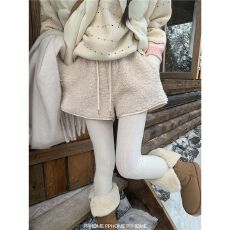 批发【广州面料】小个子<b class='q'>短裤</b>女装新款冬季<b class='q'>高腰</b>黑色保暖宽松毛绒热裤