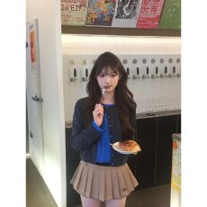 批发【原版品质】复古假两件撞色T恤<b class='q'>开衫</b>女装新款早秋休闲<b class='q'>短款</b>上衣