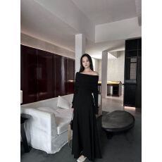 批发一字肩针织套装<b class='q'>连衣裙</b>子女秋冬季2025新款法式气质修身高级感<b class='q'>长裙</b>