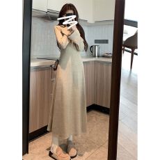 批发法式长袖连帽<b class='q'>连衣裙</b>子初秋季2025新款女小个子高级感针织内搭<b class='q'>长裙</b>