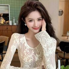 批发法式气质纯欲风u领长袖t恤女秋冬季别致修身辣妹风<b class='q'>蕾丝</b>衫内搭上衣