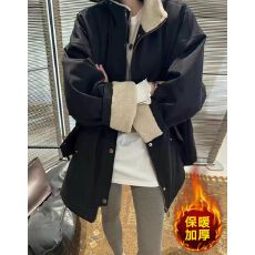 批发防水小牛津面料+250克羊羔绒内里 韩版高级感黑色羊羔毛翻领风衣