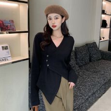 批发大码遮肚子<b class='q'>不规则</b>斜扣上衣女早秋季胖MM设计感显瘦开叉针织打底衫