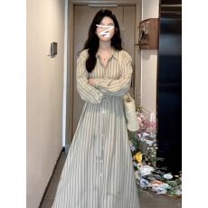批发法式条纹长袖<b class='q'>衬衫</b>连衣裙子女装2026早秋季新款收腰气质小个子长裙