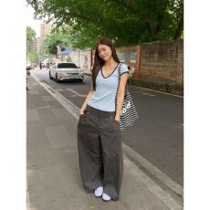 批发【随心裁】蓝色<b class='q'>V领</b>短袖<b class='q'>t</b><b class='q'>恤</b>女夏季韩系高级感短款显瘦修身上衣