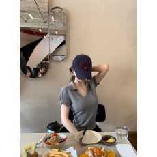 批发260克人棉韩系设计感正肩V领短袖t恤女<b class='q'>夏季</b>内搭修身独特别致上衣