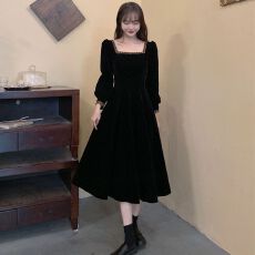 批发方领法式金边丝绒连衣裙女秋冬新款复古<b class='q'>赫本</b><b class='q'>风</b>内搭黑色晚礼服长裙