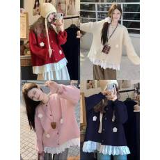 早秋新款宽松显瘦拼接立体花朵装饰孕妇针织开衫外搭上衣潮