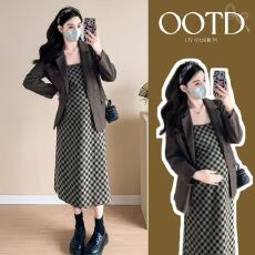 批发实拍大货~孕妇装韩版<b class='q'>百搭</b>宽松休闲咖色西服上衣+格子吊带裙套装