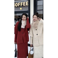 批发大货~韩系穿搭好看气质开衫外套+内搭<b class='q'>连衣裙</b>+毛领围脖<b class='q'>孕妇</b><b class='q'>三件套</b>