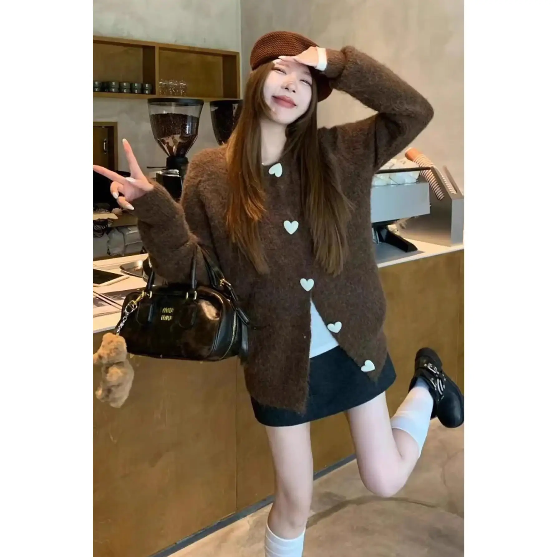하트 버튼 루즈핏 니트 가디건 상세 이미지 1