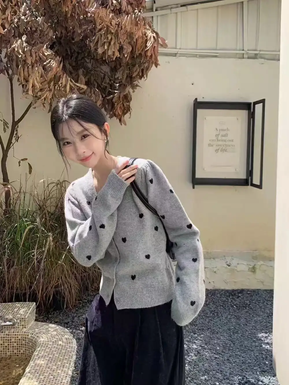한국인기 하트 자수 루즈핏 니트 가디건 상세 이미지 2