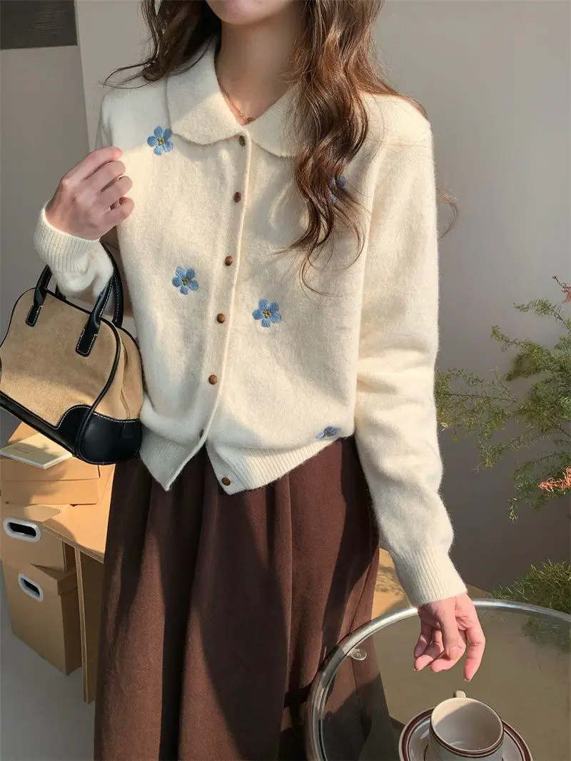 내추럴 레트로 폴로 칼라 자수 가디건 상세 이미지 1