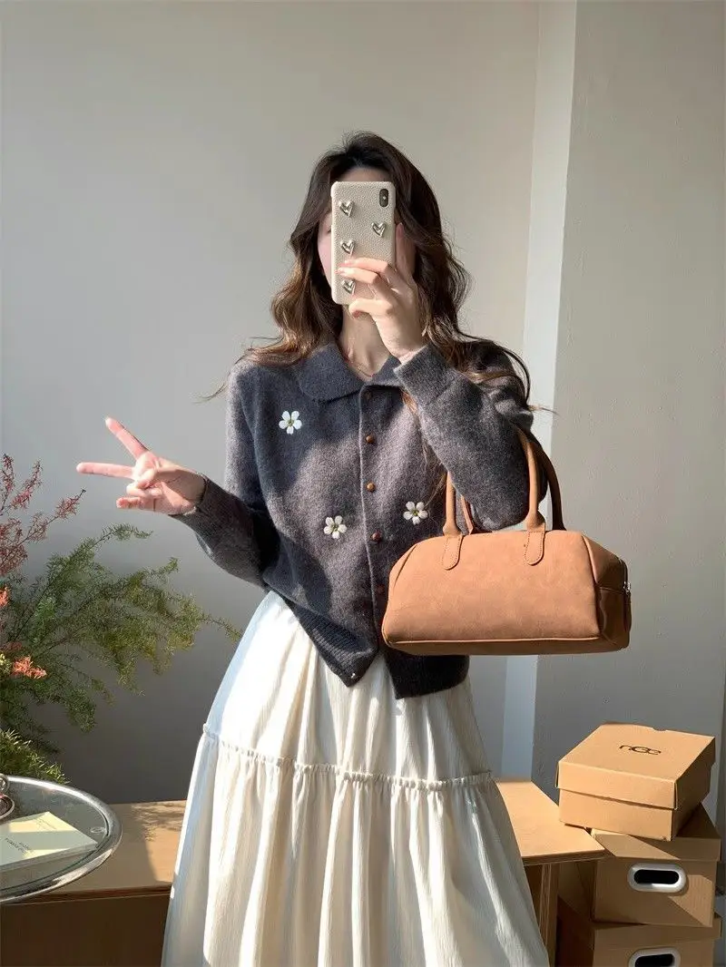 내추럴 레트로 폴로 칼라 자수 가디건 상세 이미지 9