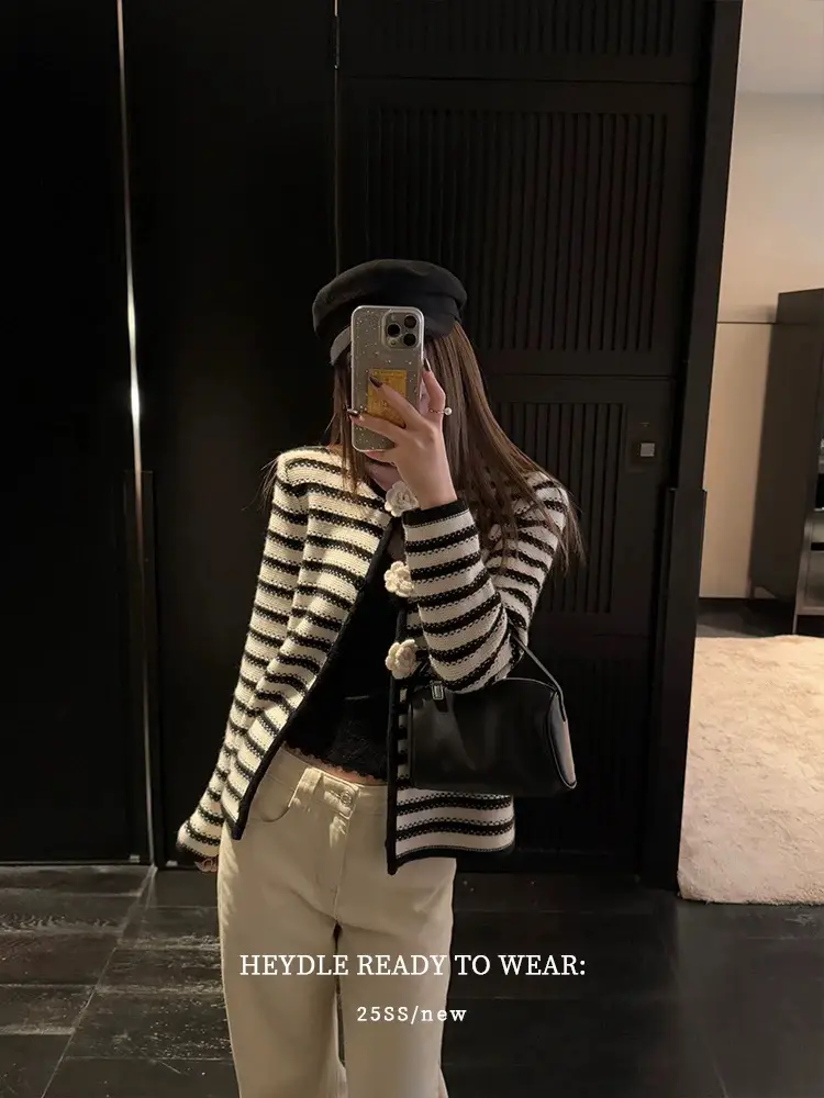 카멜리아 자수 스트라이프 니트 가디건 상세 이미지 3
