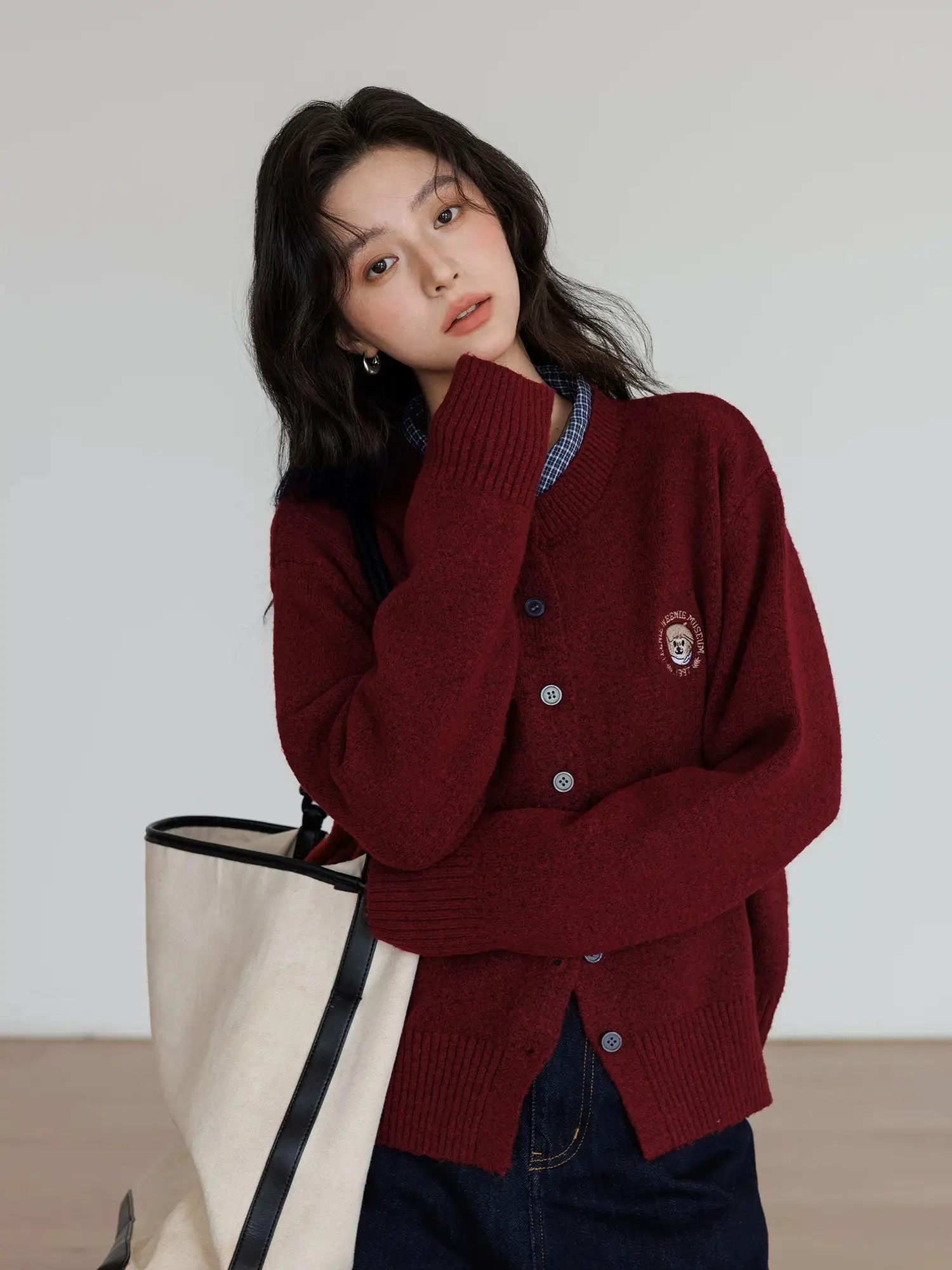프레피 루즈핏 라운드넥 긴소매 가디건 상세 이미지 1