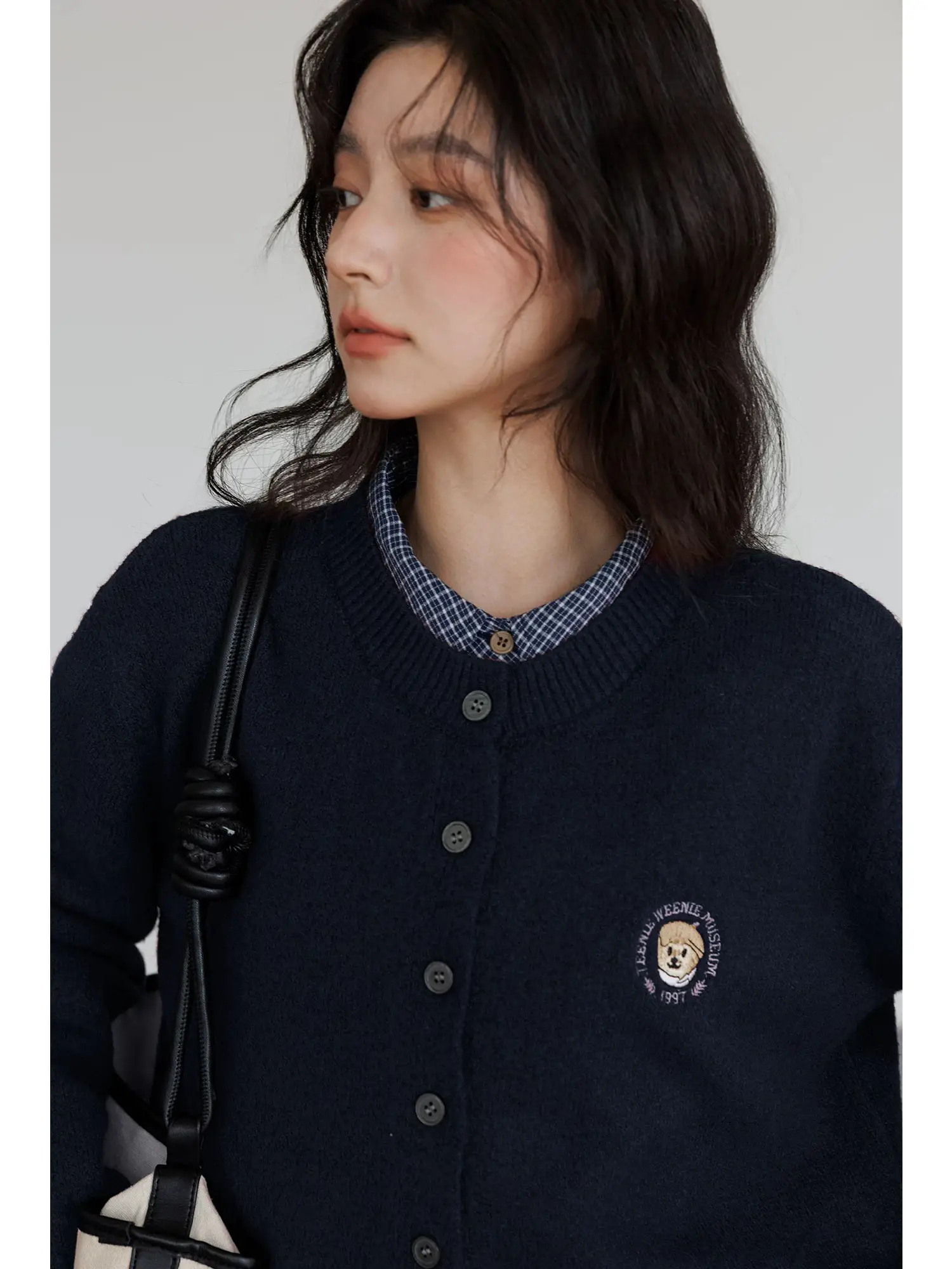 프레피 루즈핏 라운드넥 긴소매 가디건 상세 이미지 5