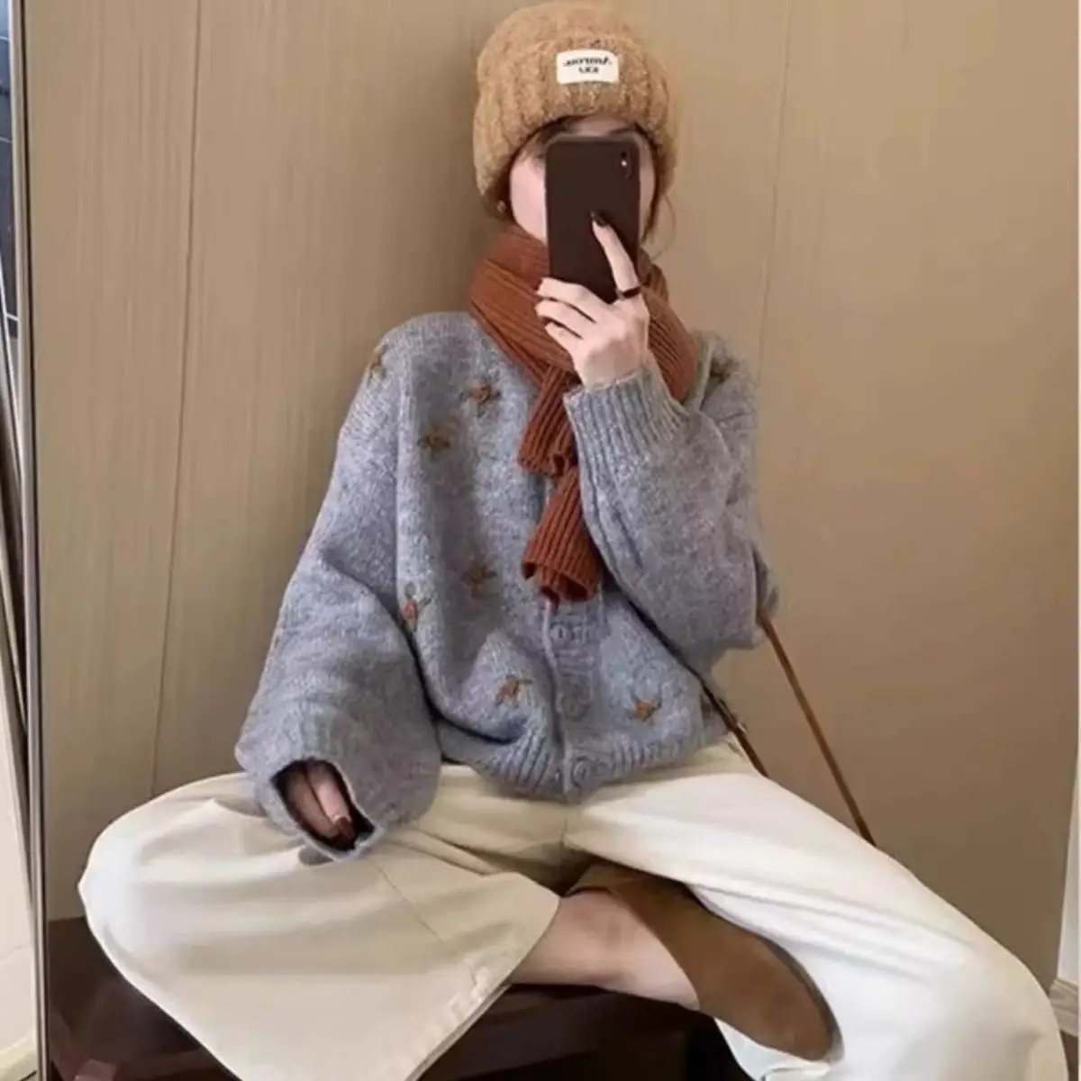 프렌치 네이비 자수 루즈핏 가디건 상세 이미지 5