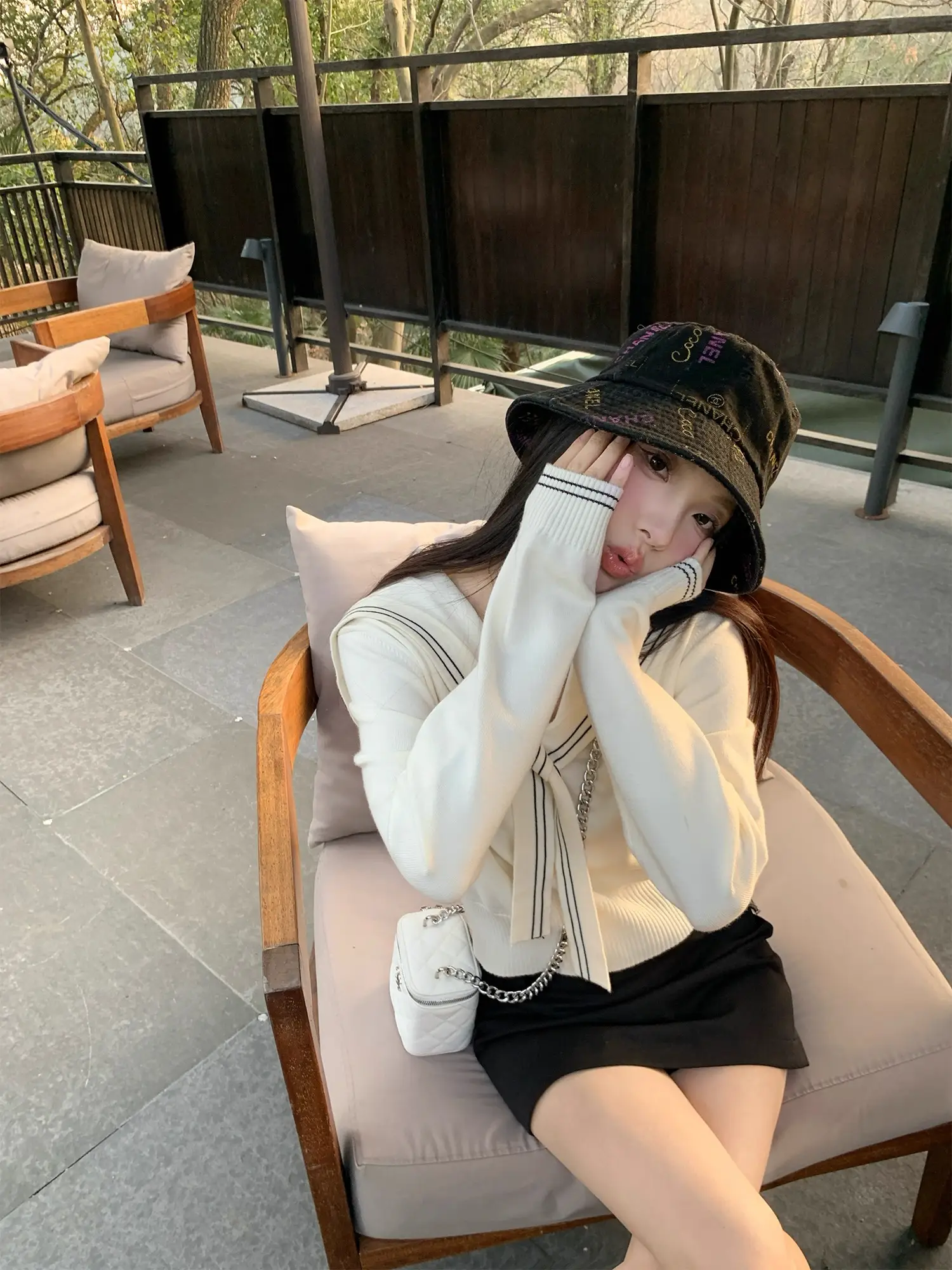 네이비 칼라 니트 상세 이미지 3