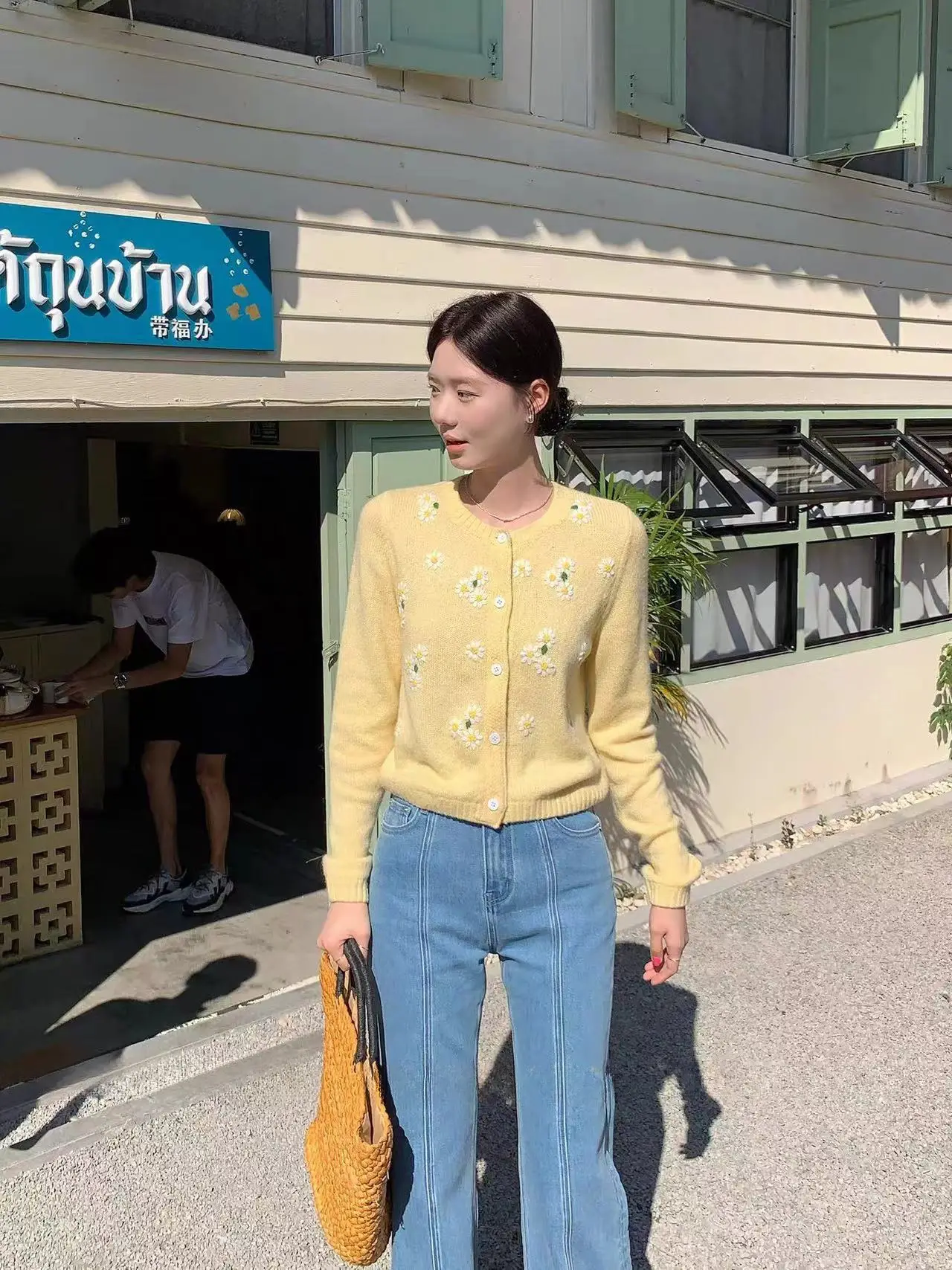 데이지 자수 니트 상세 이미지 2