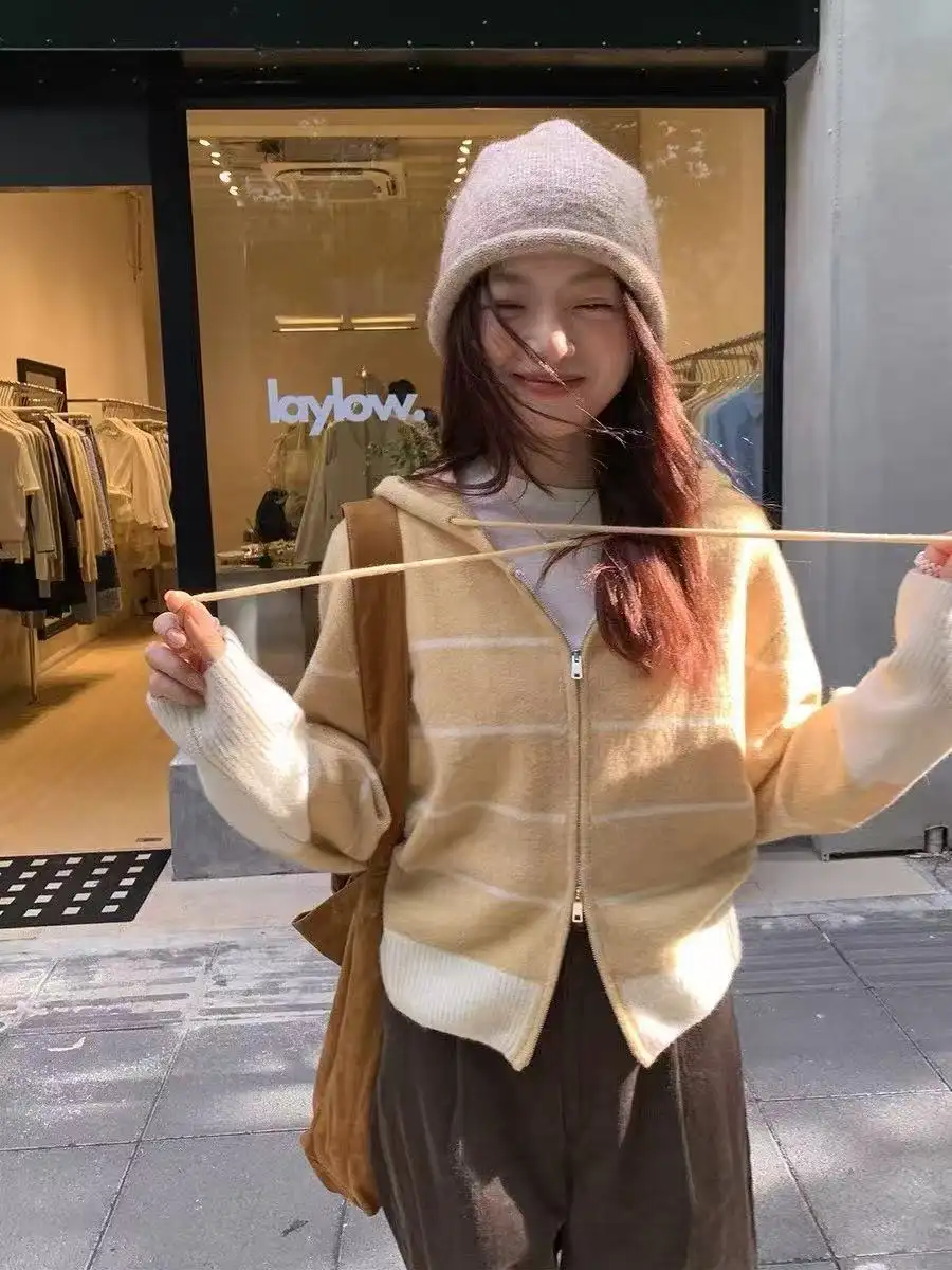 배색 스트라이프 후드 가디건 상세 이미지 3