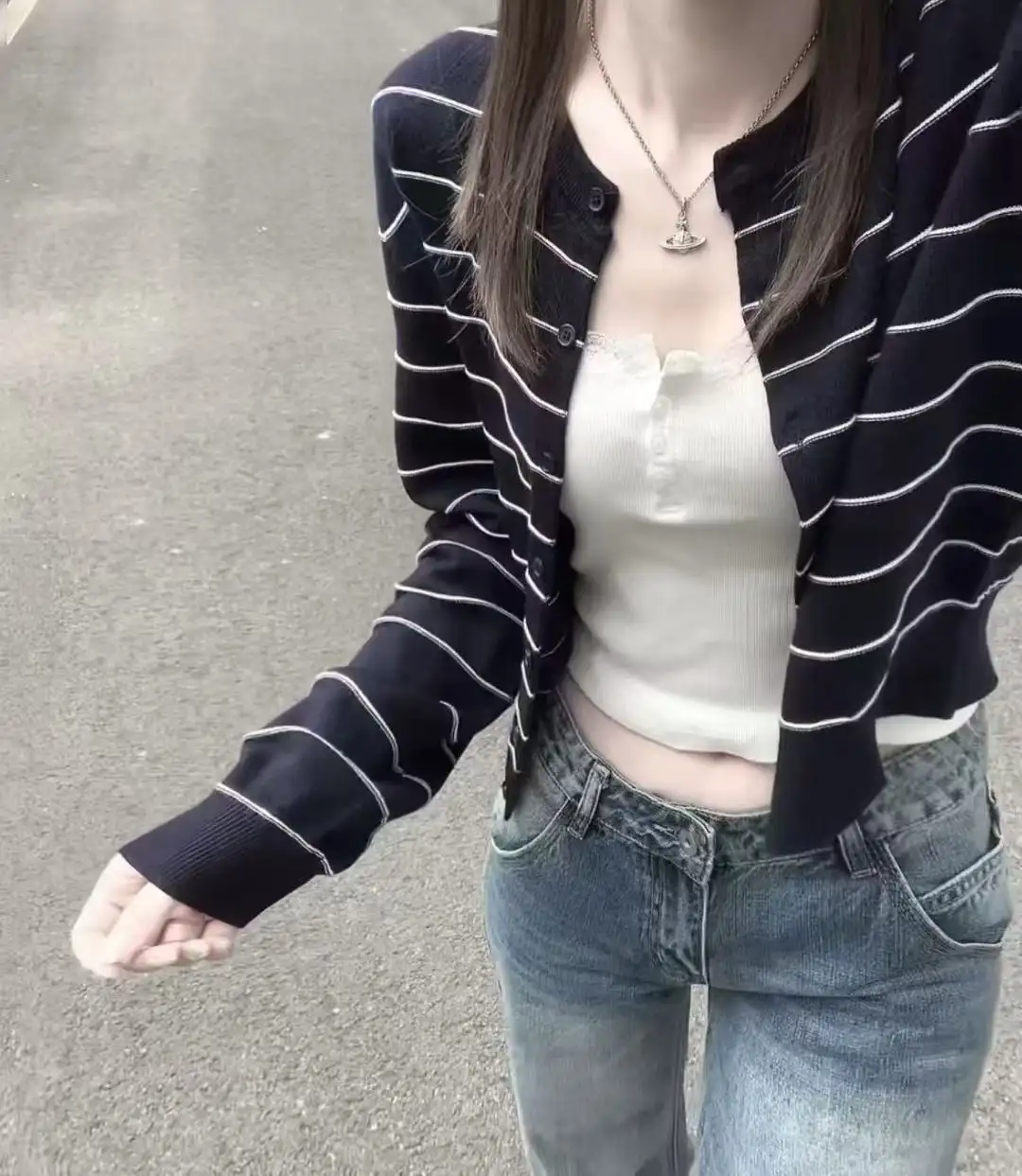샤넬풍 스트라이프 니트 가디건