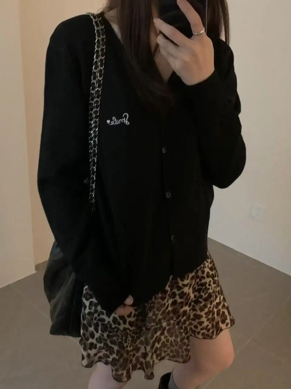 V넥 니트 가디건 상세 이미지 2