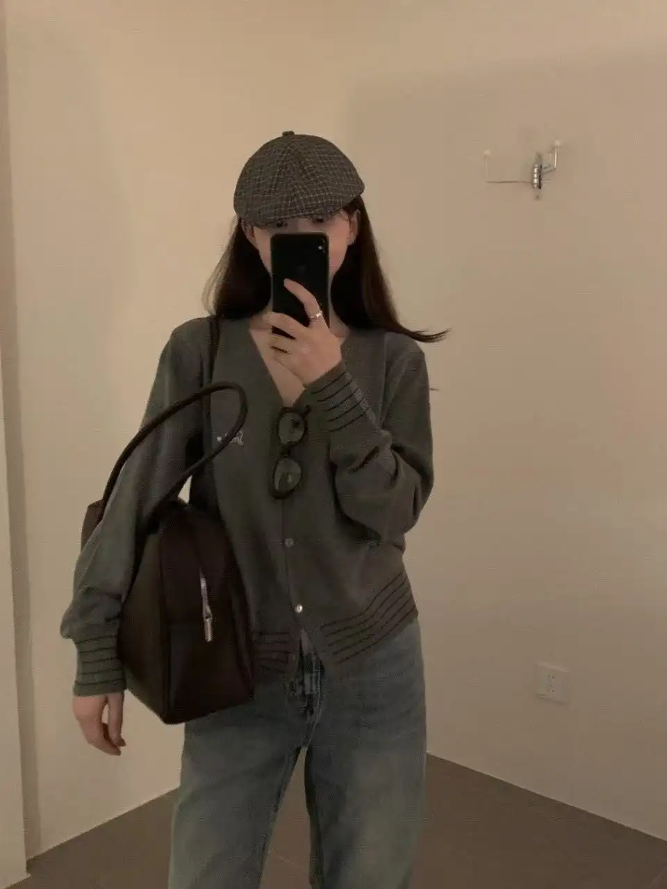 V넥 니트 가디건 상세 이미지 9