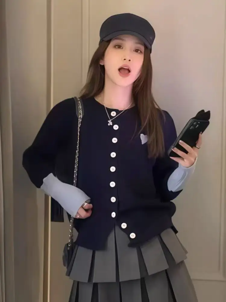 러블리 배색 라운드넥 크롭 가디건 상세 이미지 1