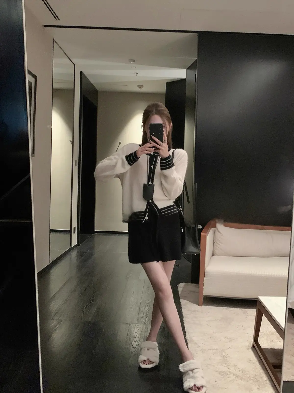 배색 루즈핏 라운드넥 긴소매 가디건 상세 이미지 5