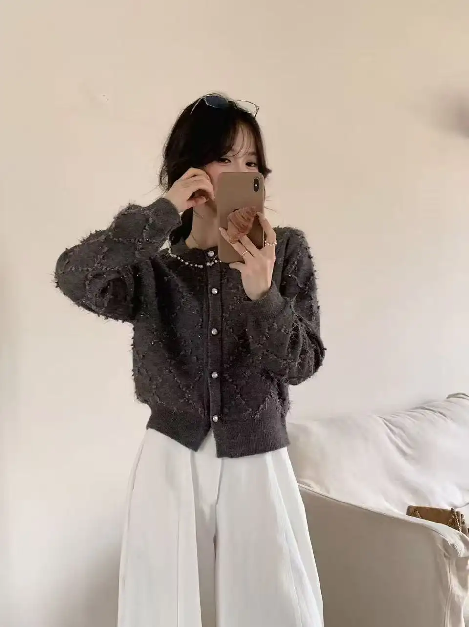 퀼팅 패턴 라운드넥 니트 가디건 상세 이미지 6